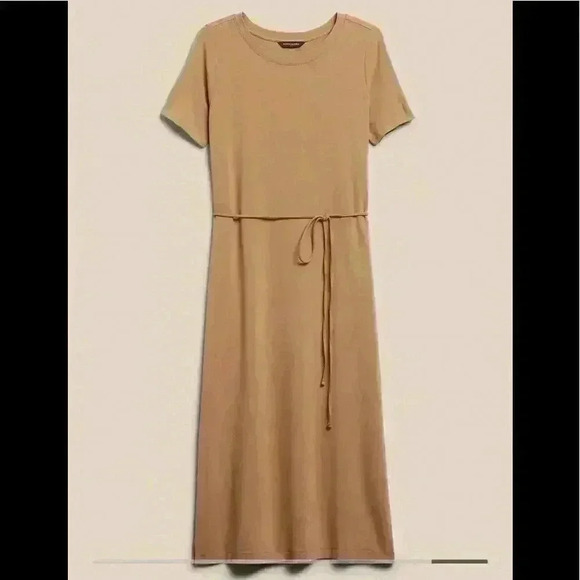 Banana Republic T-Shirt Midi Dress - Picture 4 of 6